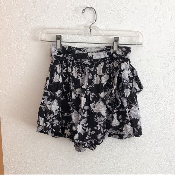 Band of Gypsies Pants - Band of Gypsies | Boho chic floral shorts